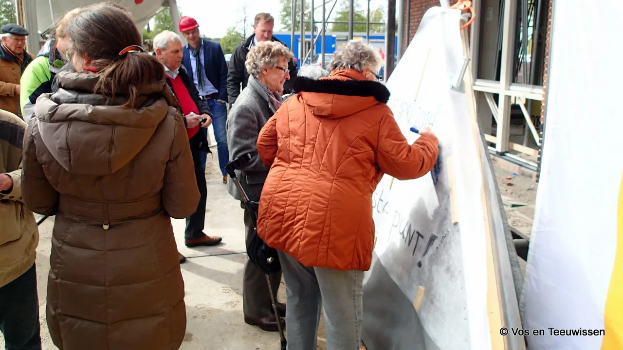 sn4q79s92hfplervk8polhpb3 2014 04 16 telstarpark 1