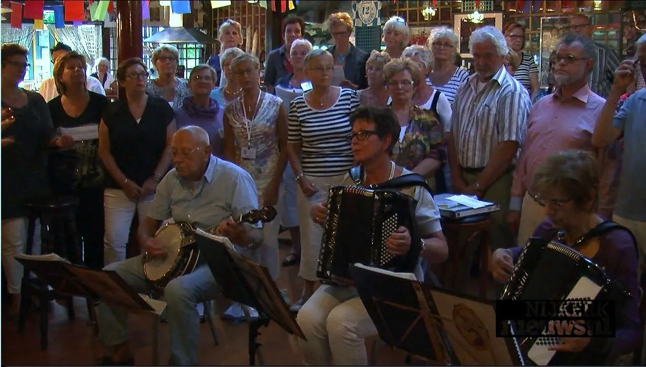 sn5lfoxysng78mo40afya3dqm 2013 06 17smartlappenkoor