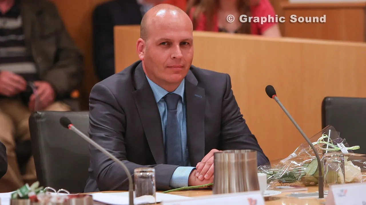 standaard nijkerk politiek richard van hussel 1