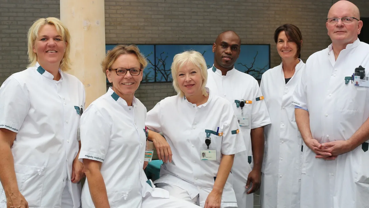 tcxtm3c8i93yj6sn8uu1xa9qy 2014 09 01 persbericht lintje borstkanker