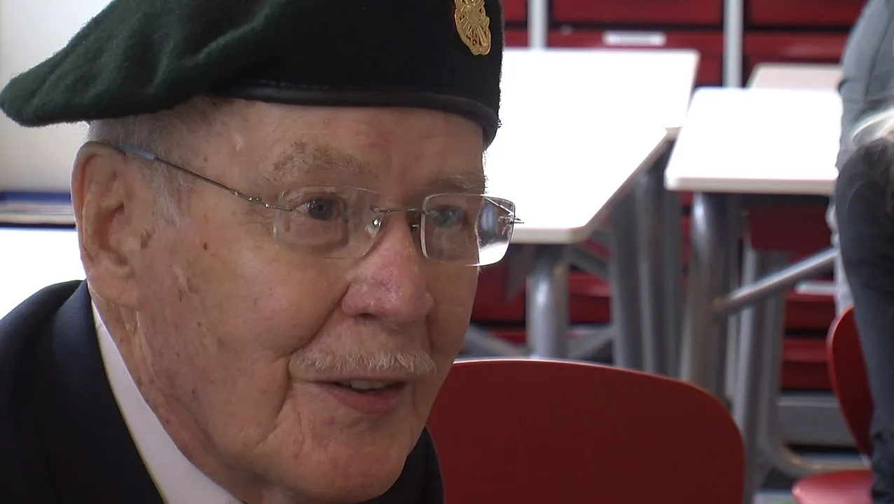 u0mzj25ae0n2syb4bsm9clbzo 226087