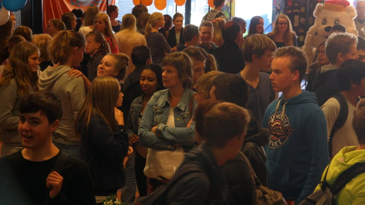 u3i4zomqenus1di3m8dkm1auc 2013 10 03 stagemarkt 1