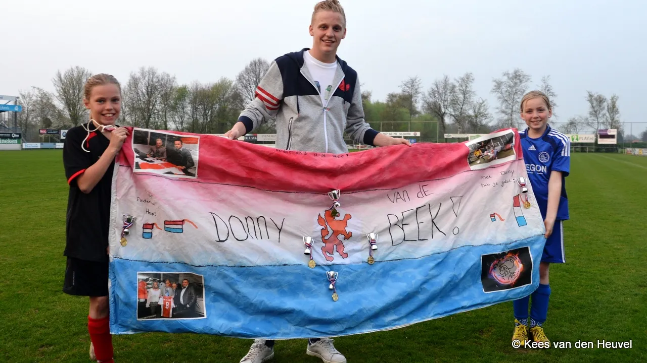 u6tmpt17ybomcwtther9pde73 veensche boys donny 2 4 spandoek dionne veerle