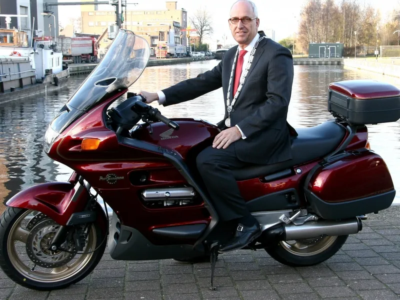 uedno1r0t1cko2rwzjfa1xlk7 230137