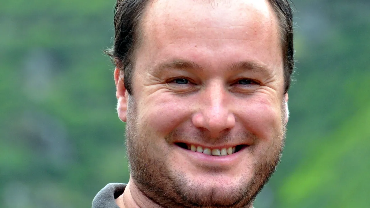 uphnu34l4q2erxa3dwmryh1f5 2014 04 13 bas van elteren