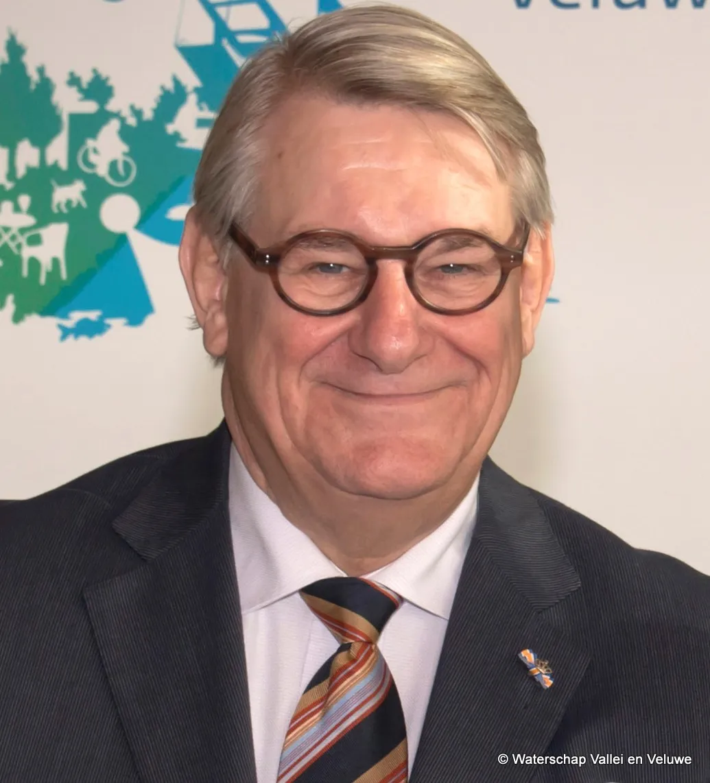 upqla0bh6p7tu4i8vsti4oz6s victor doorn