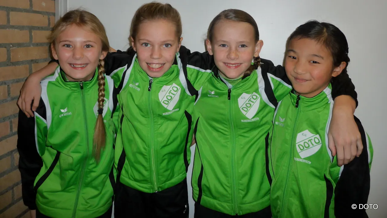 uqlcaaoxzaclus1gxxdg997f9 2013 12 03 doto