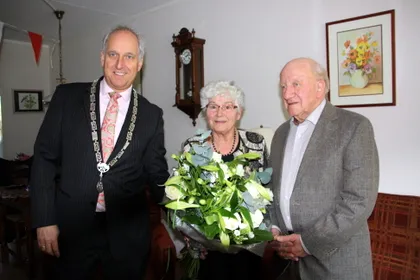 v1i6h0pgoe1ns1e4942s1z2jr 40604