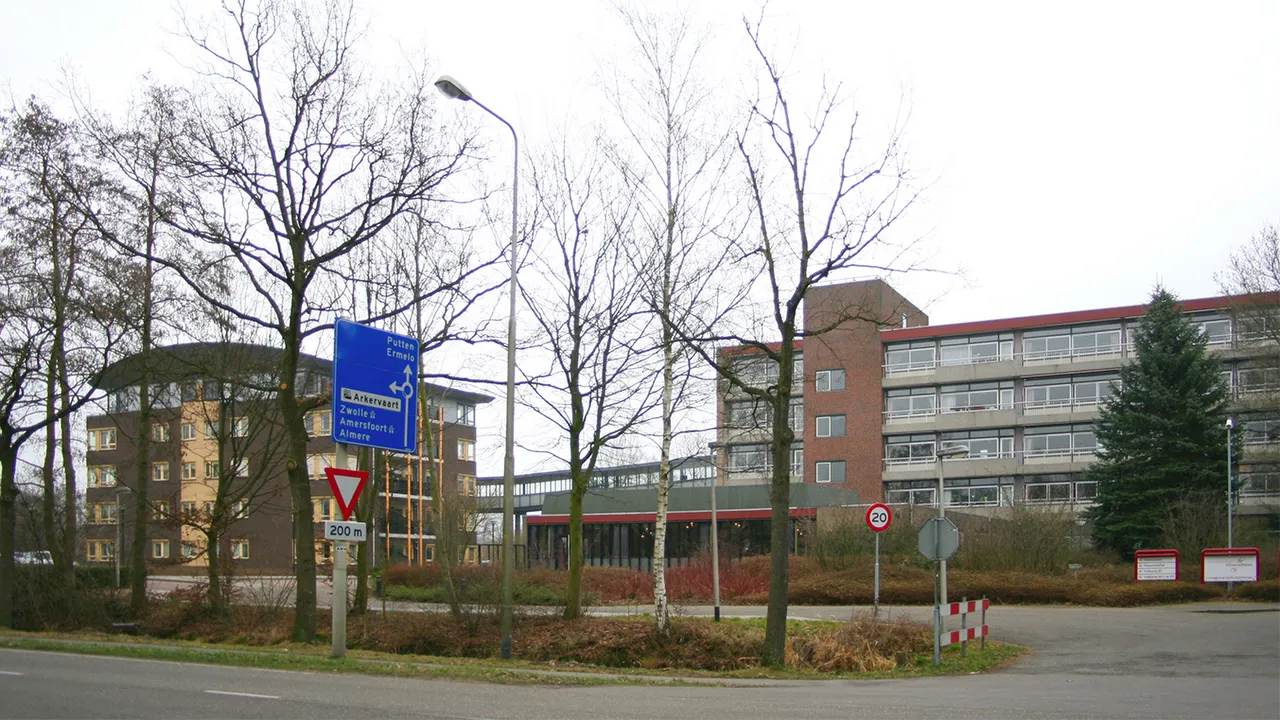 v1kj82a3tyymzdwq0w1nb8i79 zilverschoon