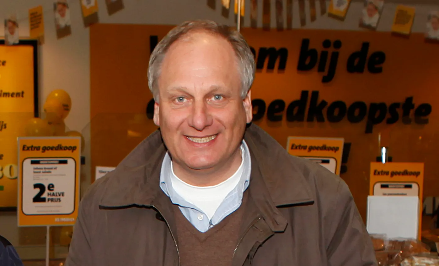 v4fhm8ja5w62smoi8a09yu9d5 de graaf