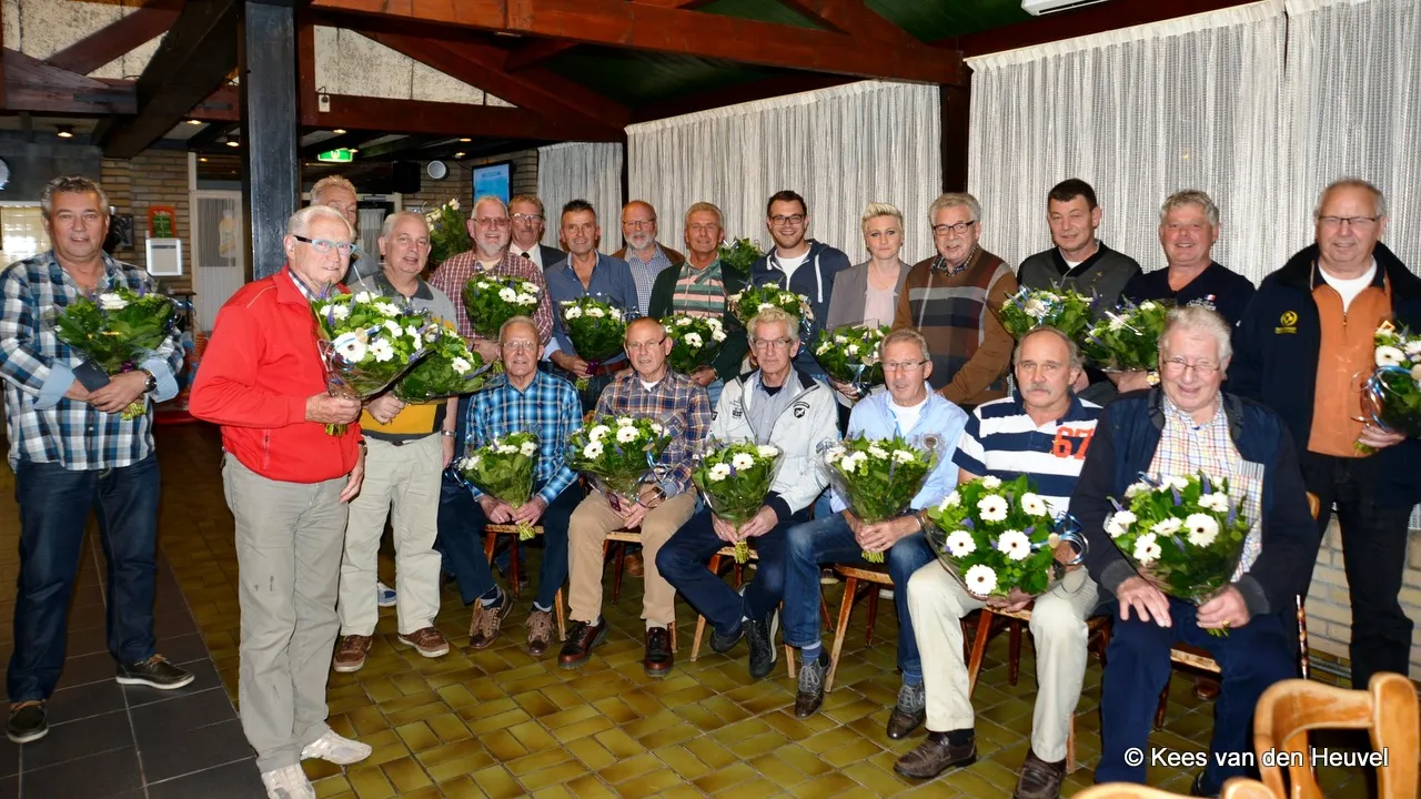 v6oy395p4te3d4z6w5jyk08so veensche boys jubilarissen 31 10 a