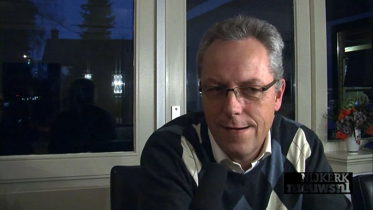 v9zv4nlh5re995pwm257j8n4f 2013 11 30 hans boer