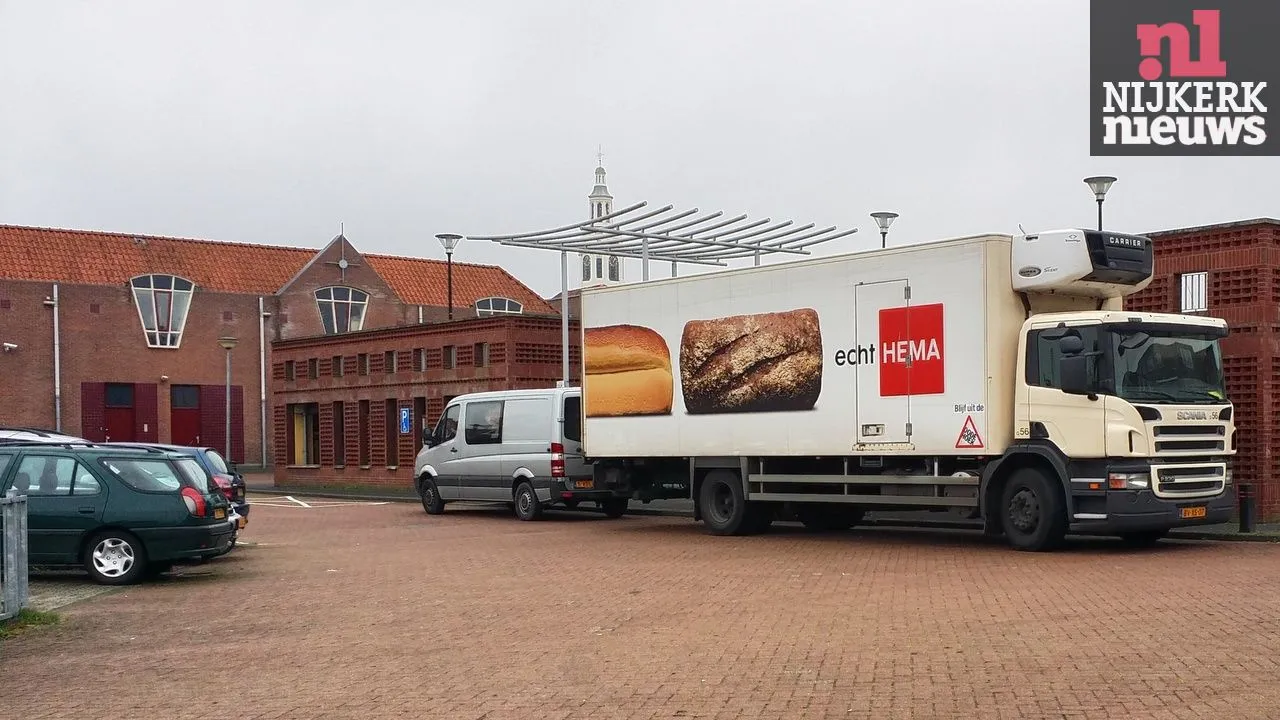 vp7m9az3w1yfzjt40tglfnnkn 2014 11 19 vrachtwagen hema 01