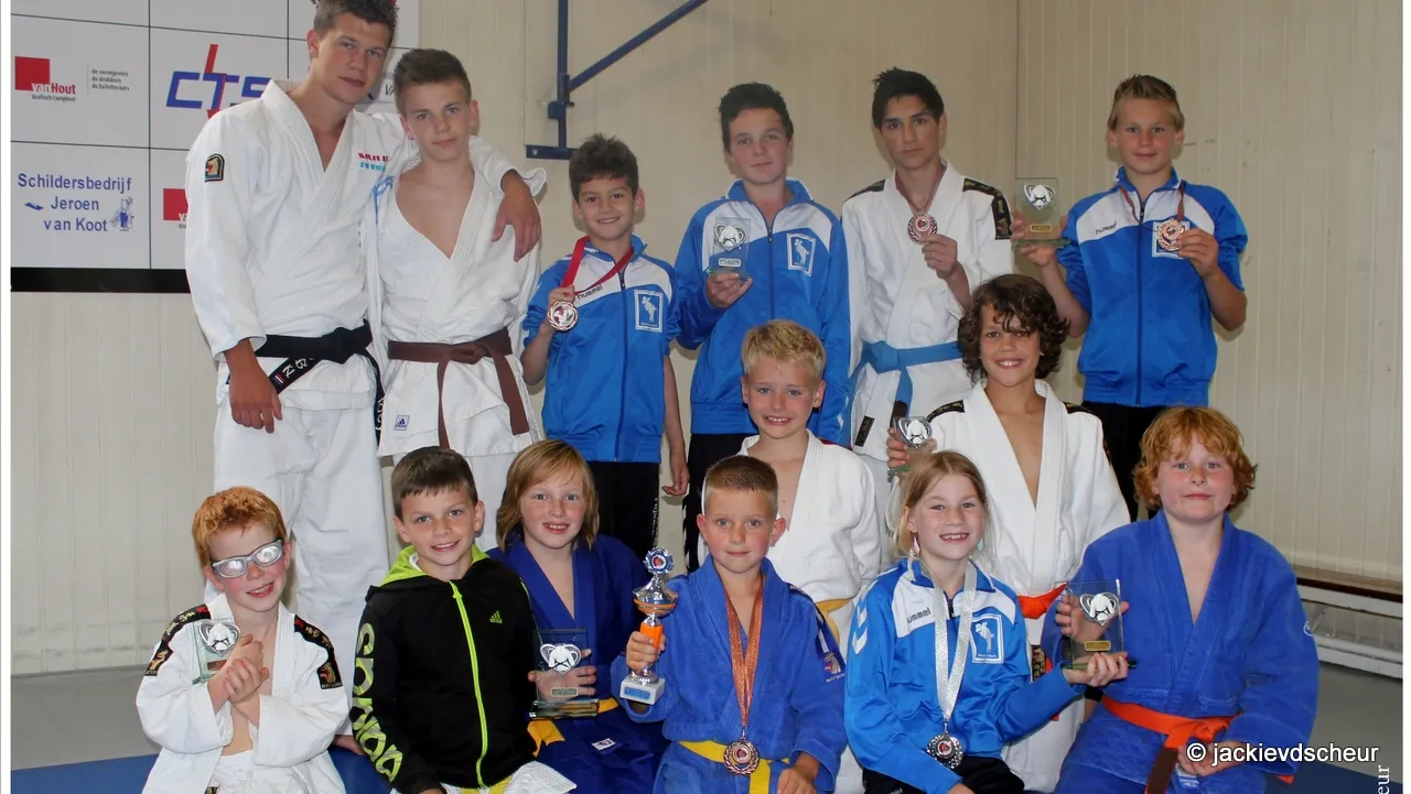wjj97jvan9qd66r1w2lisnm5w 2014 06 23 judoabsdrontenbeverwijkdeelnemers2014