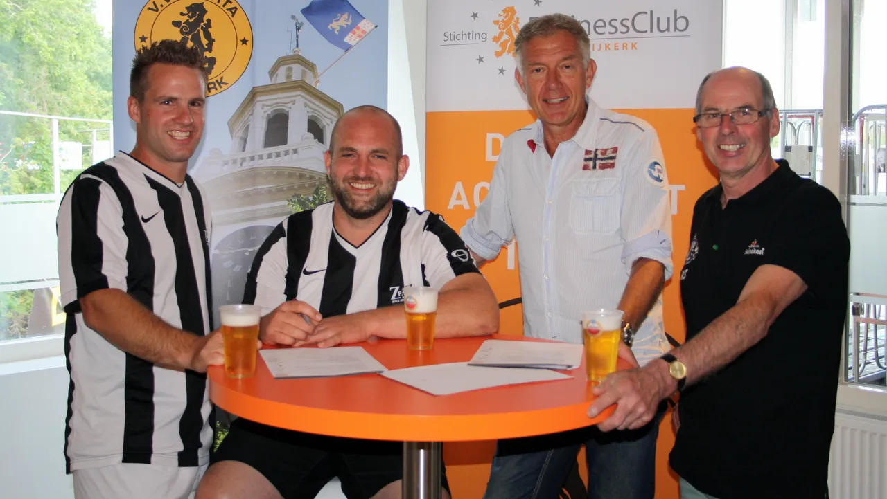 wly4x2mlyty4hvoqrch8eb7d1 2014 07 10 sparta knevel en admiraal