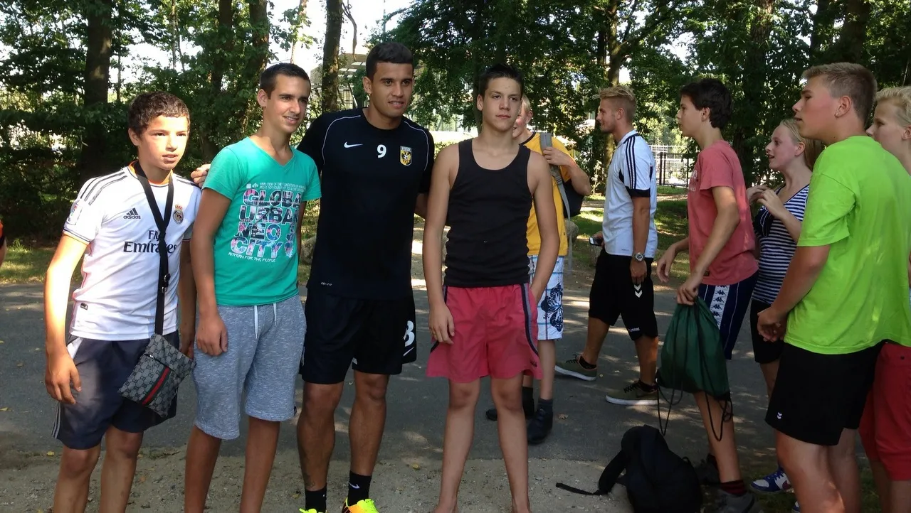 wnjy761p0h6xzs0gckvuyduoi 2013 09 11 lln accent nijkerk met jonathan reis vitesse 9 aan