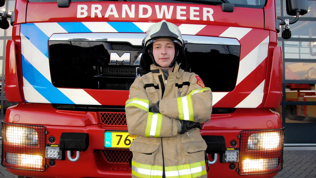 xe3a6gguwmdo7i6ghov62me8f 2013 12 24 brandweer corn
