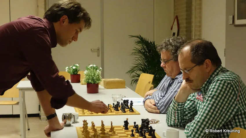 xoq2679yw2lffhr795rqm7q1u 2014 12 08 schaken martin en erik 23 dec 2013