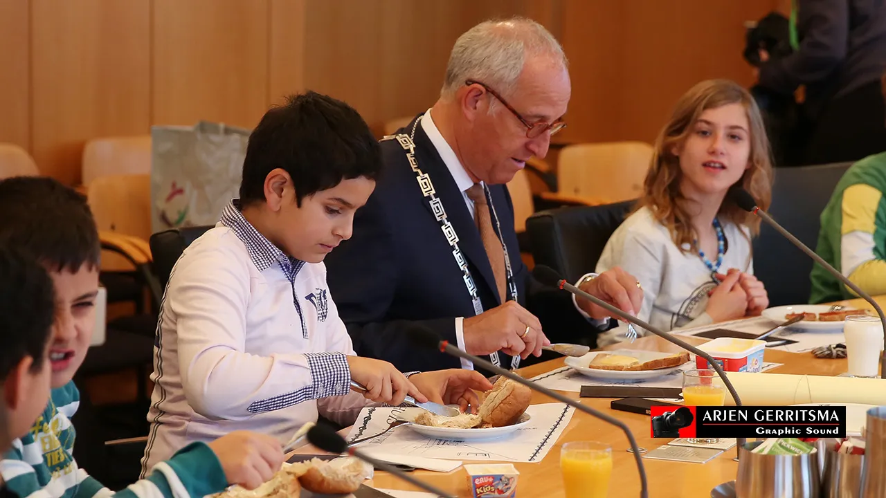 xtqghpfbvz2h4og0ay9l0dr97 2014 11 05 schoolontbijt 011