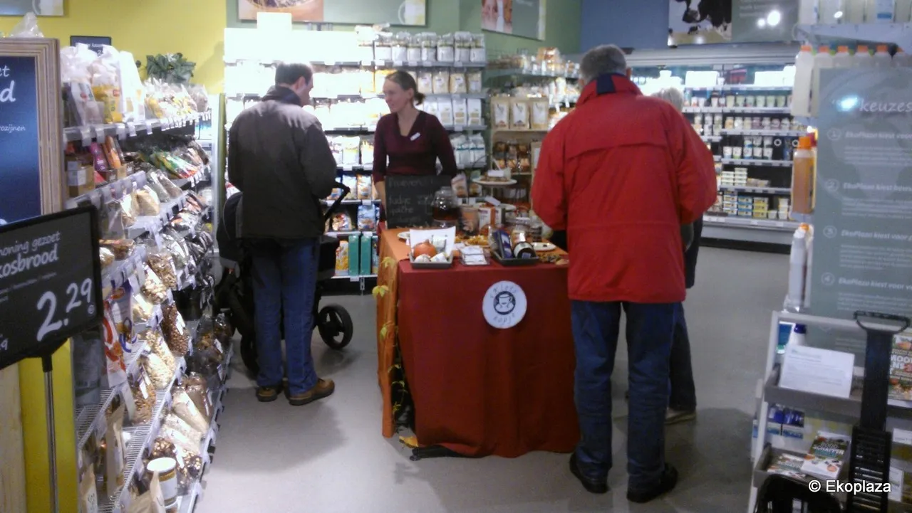 yl63koe8cen7kpp7kt70klnz4 2013 10 13 ekoplazaherfsttafel 1