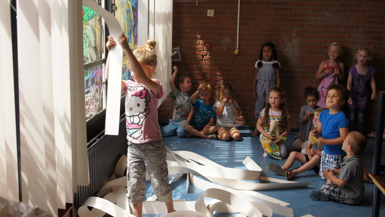 yu8ymmjghghtm9jdfxg2p7q29 2013 07 17 betatrixschool1