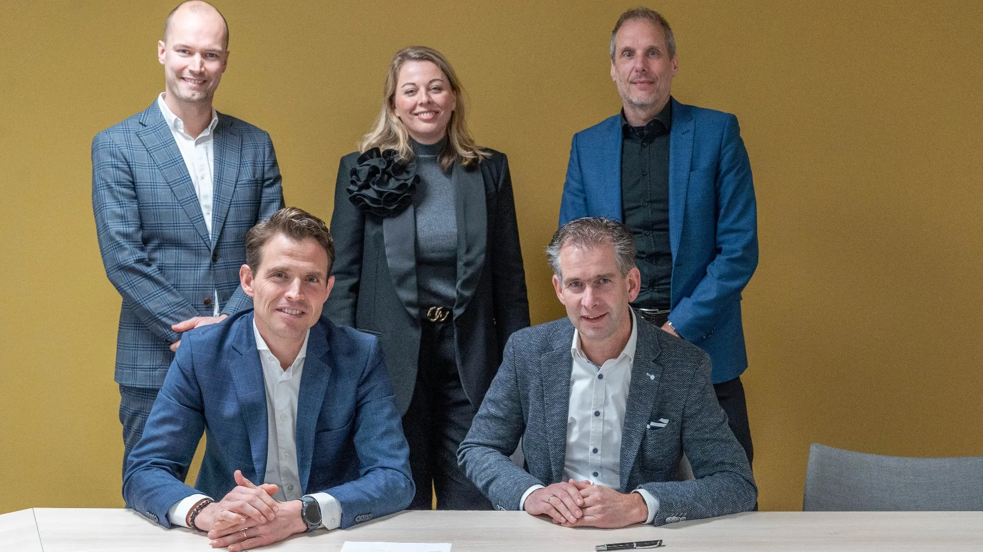 2023 12 12 jansdal ondertekening zilverenkruis 1