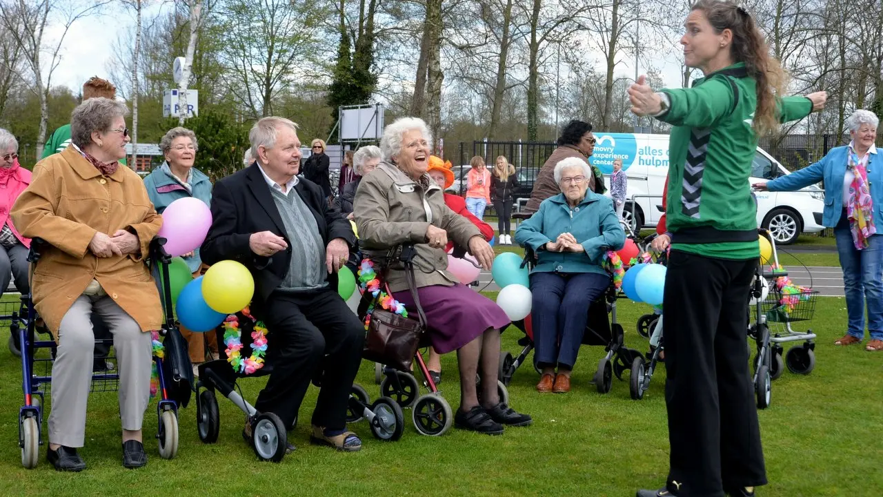 Rollatorloop tijdens Doet & Ontmoetdag