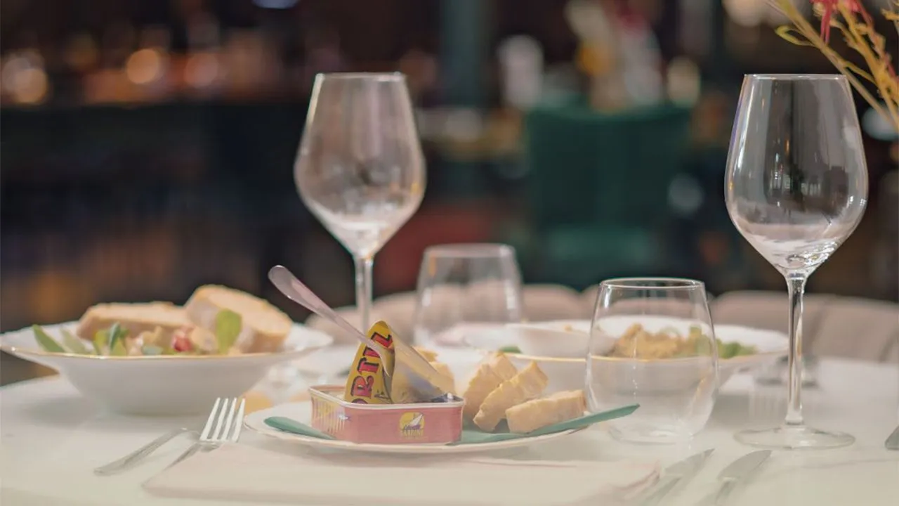 2024 11 16 twee galzen wijn