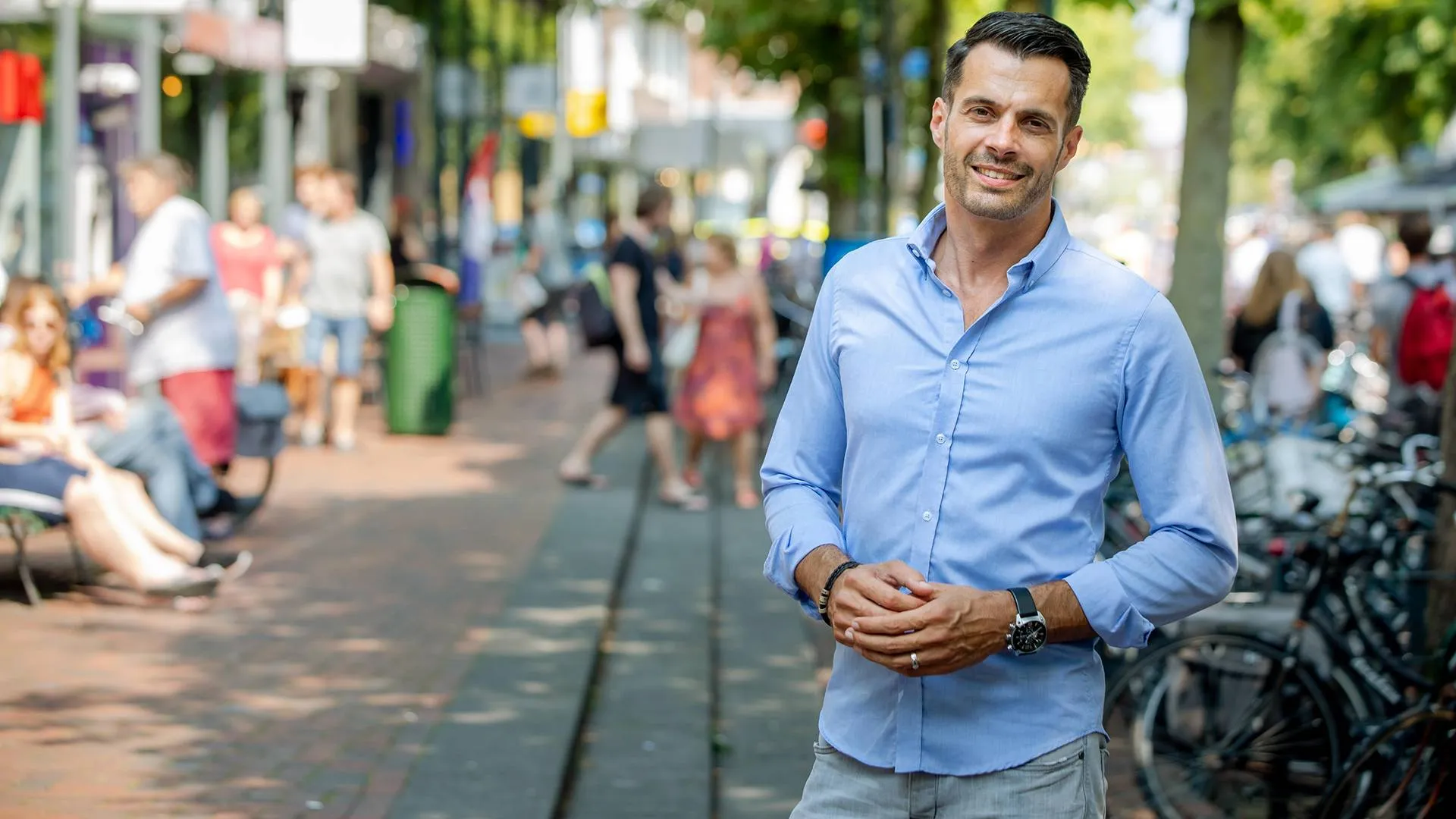 EO presentator Jurjen ten Brinke in de Kruiskerk