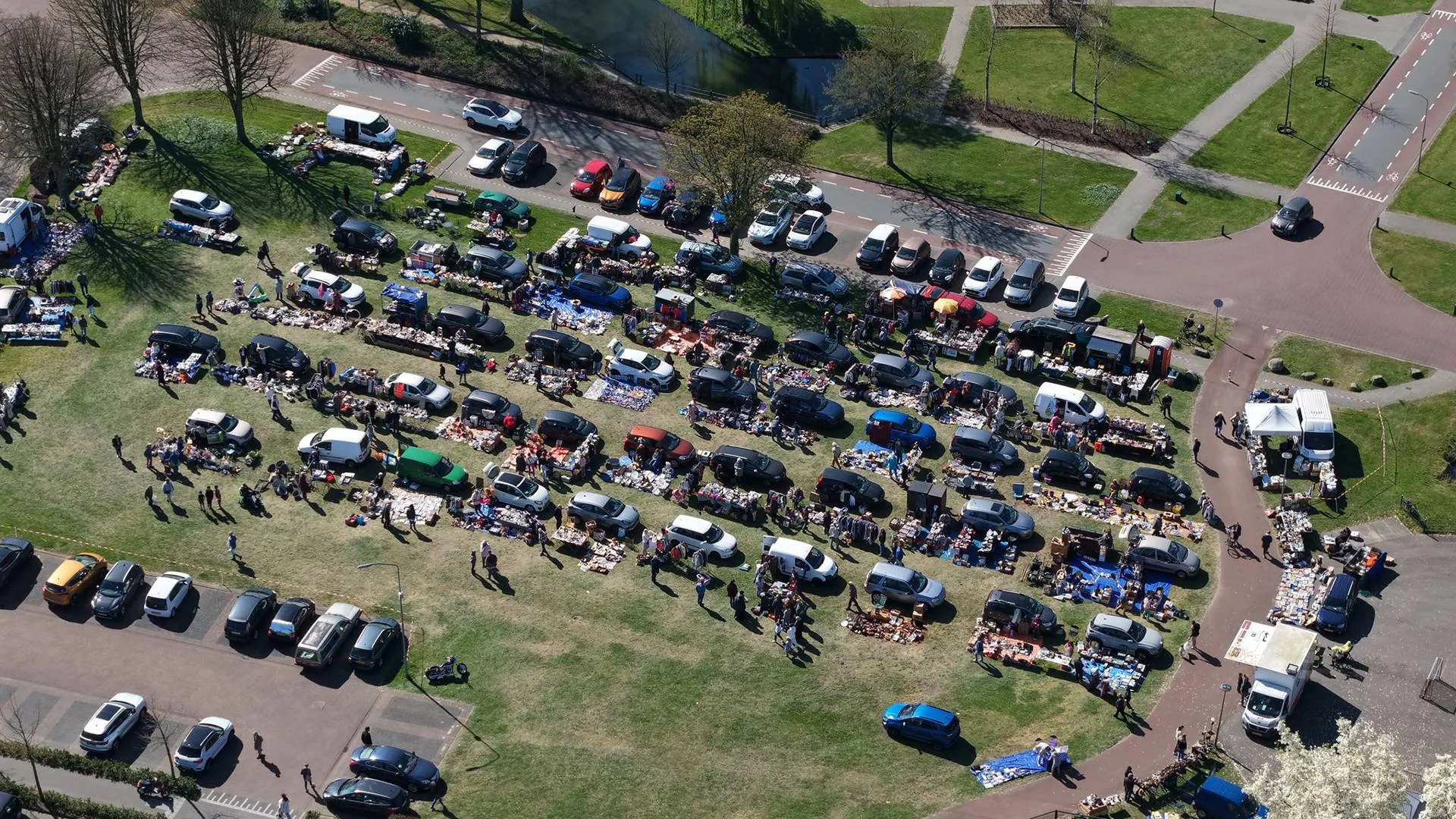 2025 04 05 kofferbakverkoop chesron 1