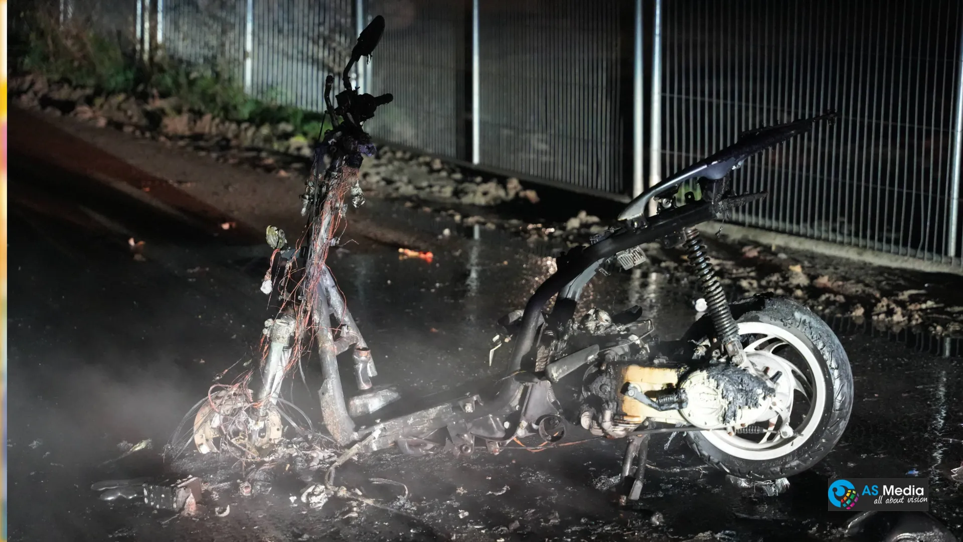 2025-11-26 scooter uitgebrand