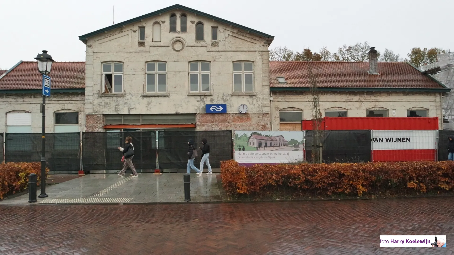 2025-1`2-01 stationsgebouw