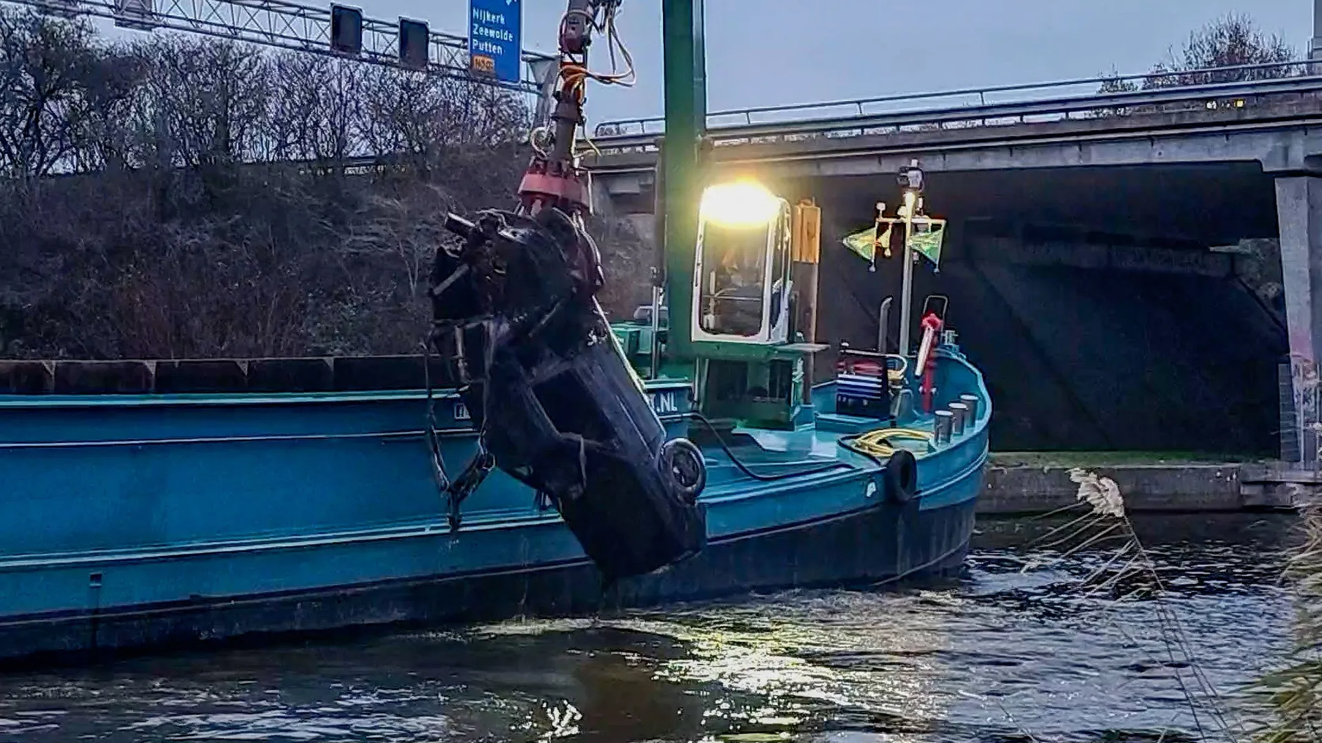 2025-12-02 auto uit arkervaart