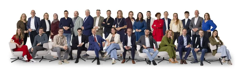 groepsfoto20raad burgemeester griffier20202620web 0
