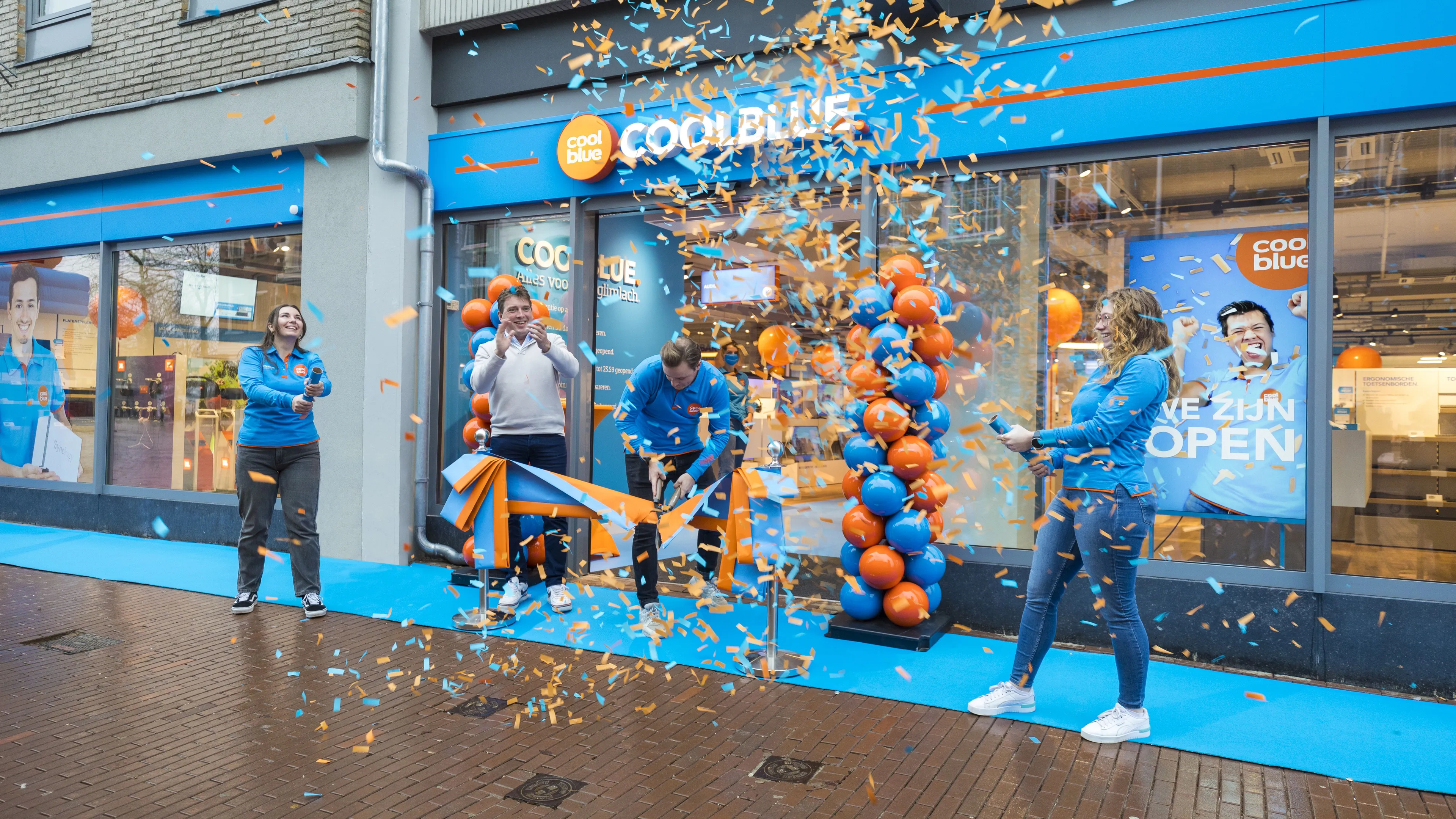 coolbluewinkelopening nijmegen persbeeld 1