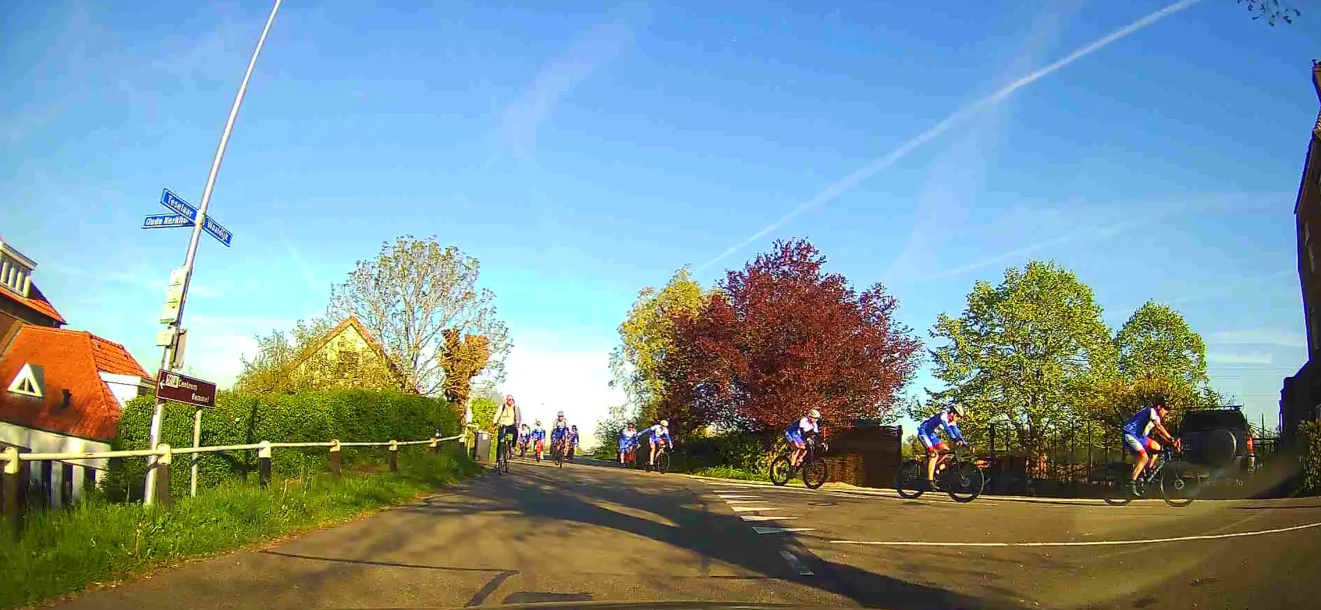 dashcam wielrenners screenshot