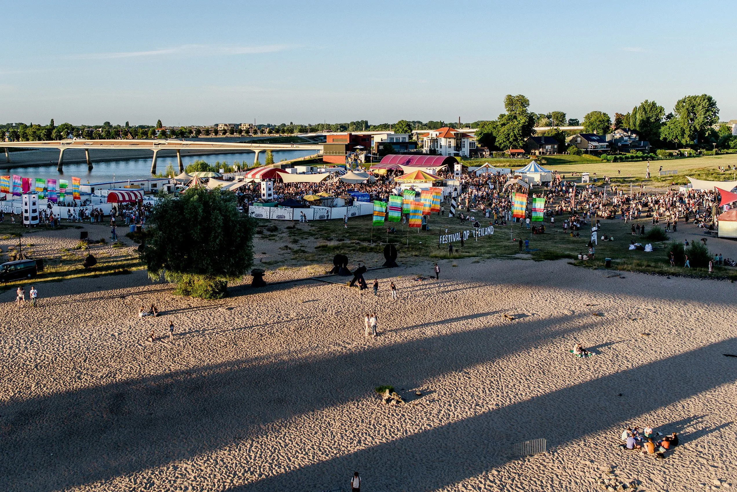 festival op t eiland vierdaagsefeesten mathijs hanenkamp