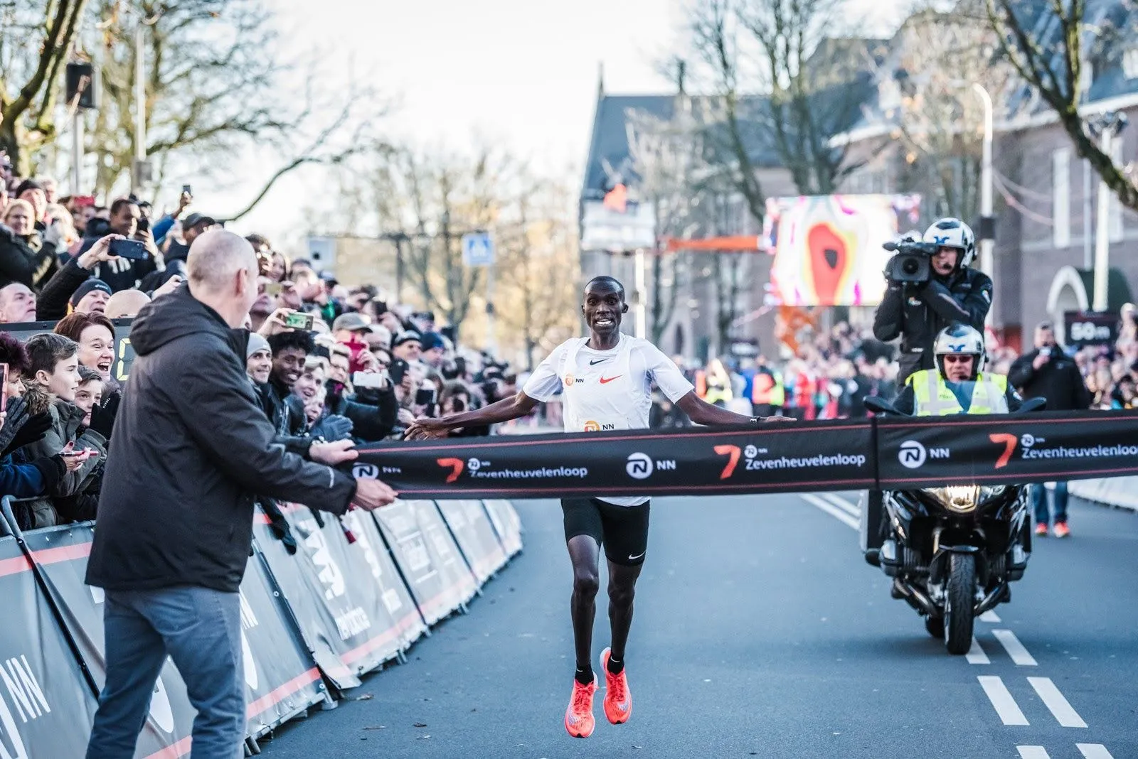 joshua cheptegei sonja jaarsveld