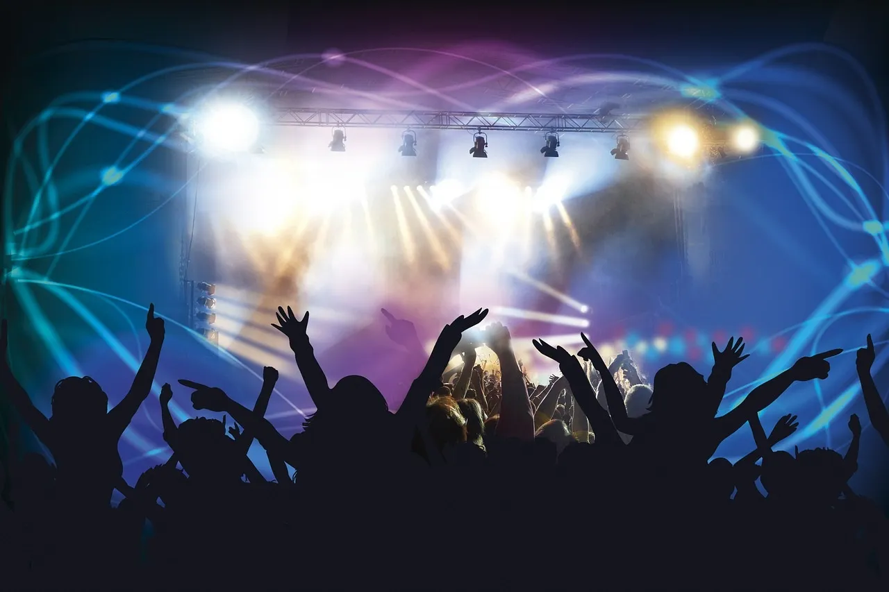 live concert 388160 1280