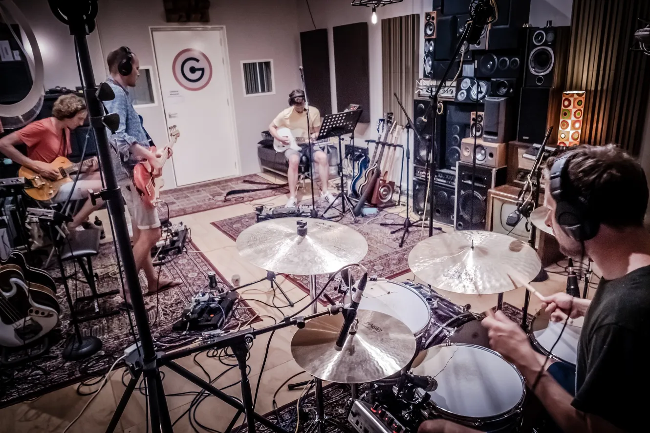 saint charlie giesound studioklein