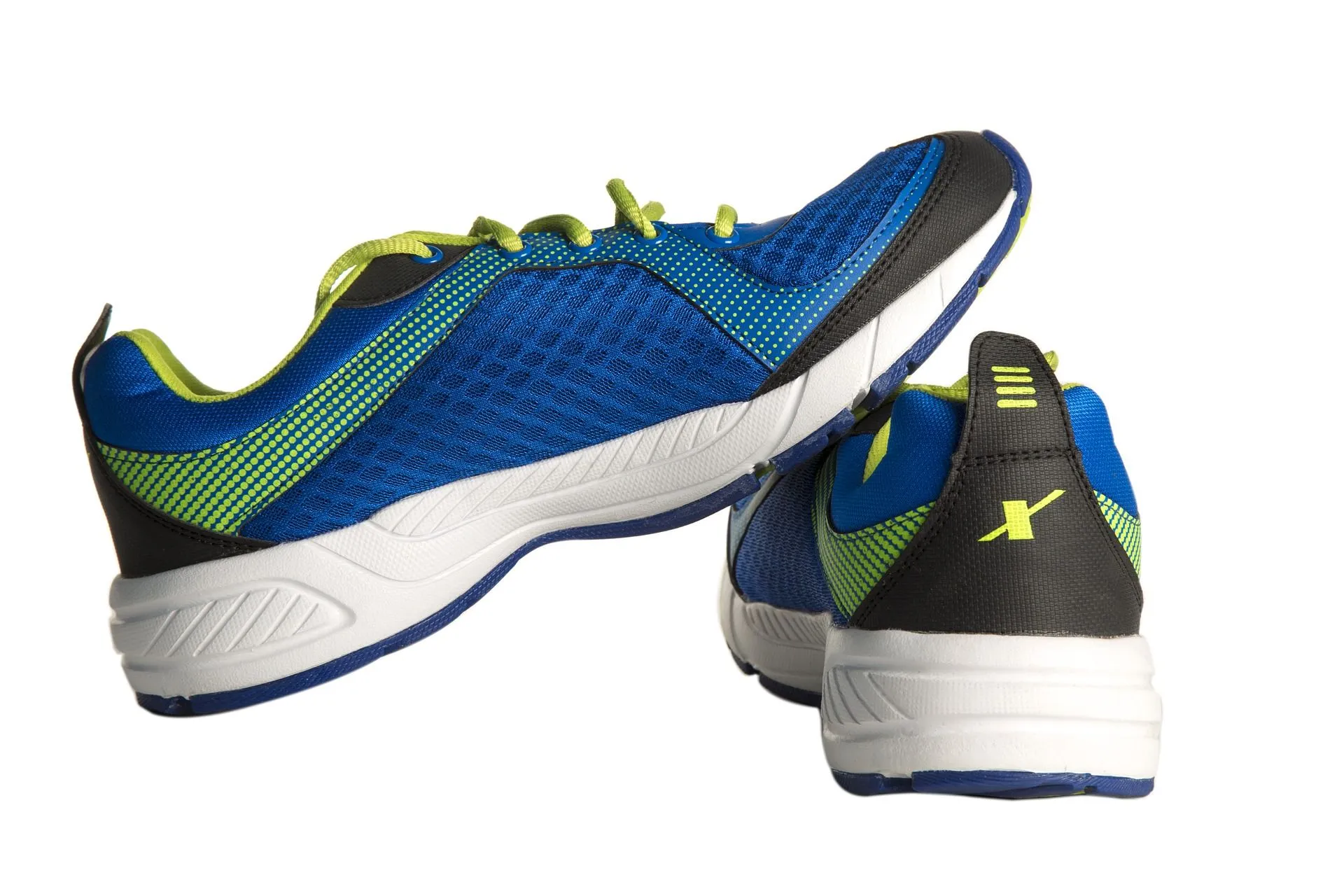 sports shoepixabay 1944080 1920