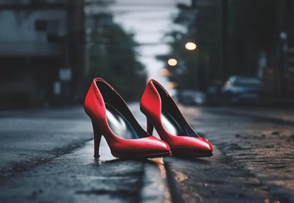 rodeschoenenamnesty geweld tegen vrouwen