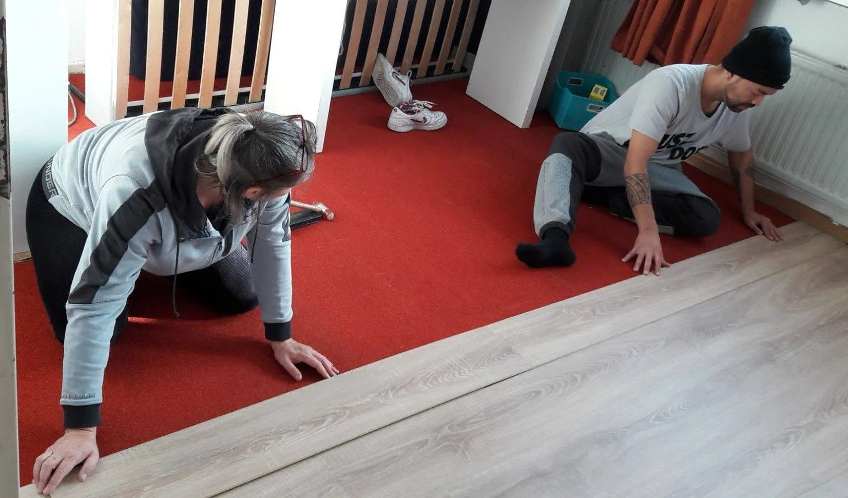 laminaat leggen sttichting doorgaan