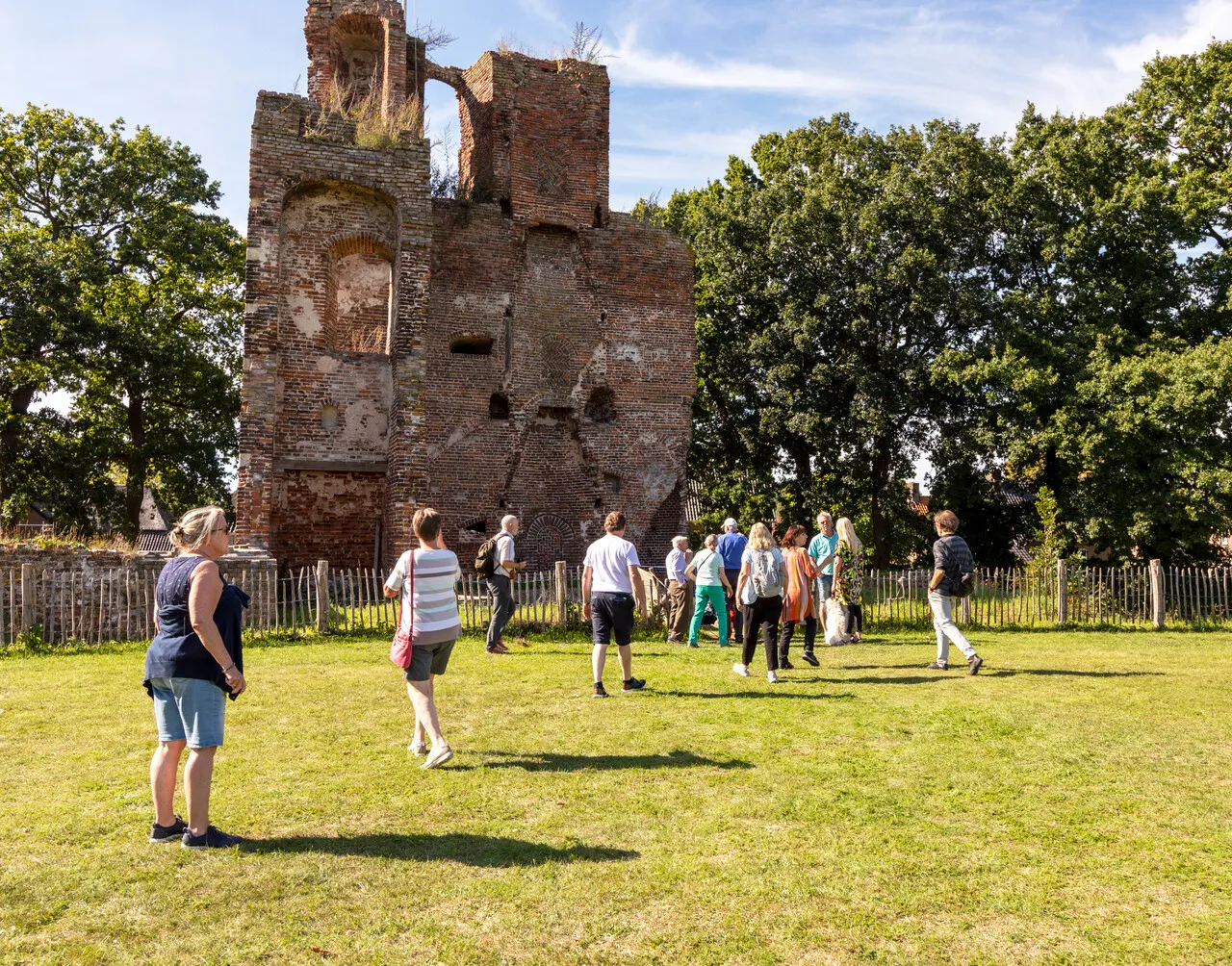 rondleiding ruine batenburg ton rothengatter
