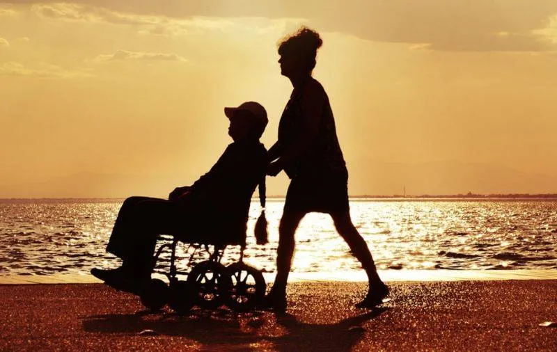 Pixabay.mantelzorgers.wheelchair