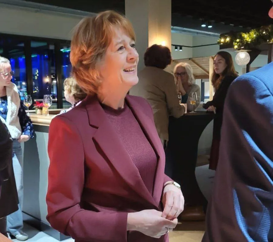 foto Annelies afscheid(1)(1) liggend