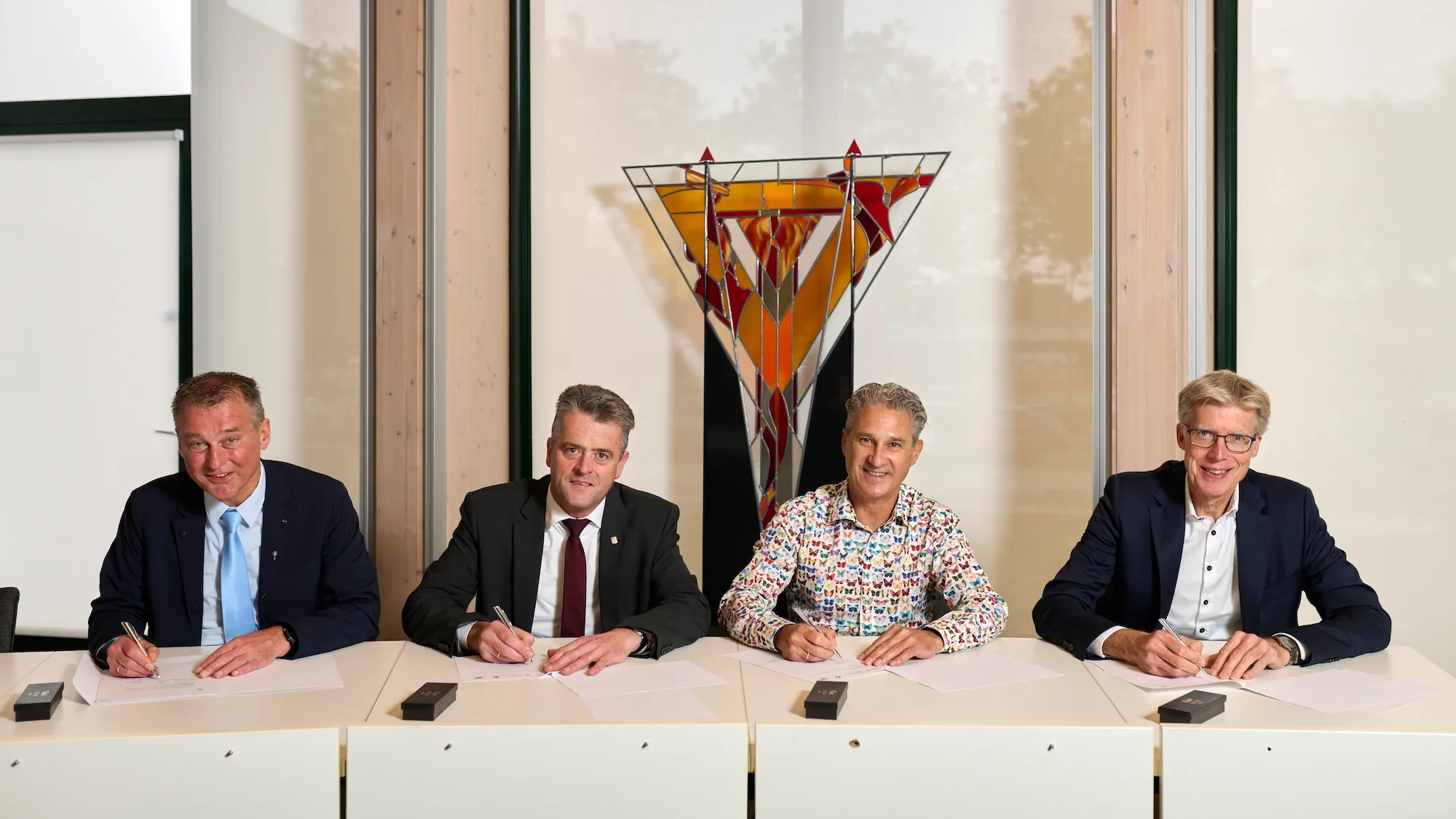 20242106 ondertekening intentieverklaring versnelling realisatie het vlie