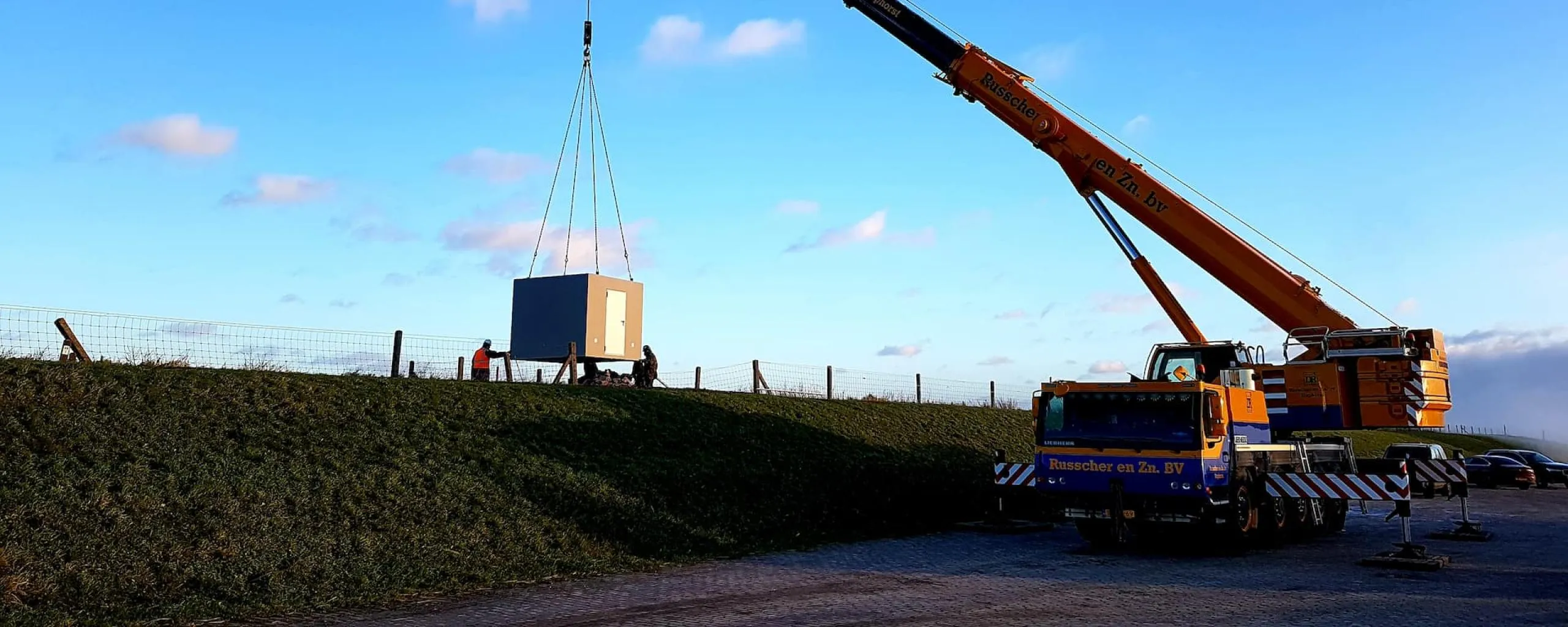 210121 plaatsen behuizing hevel neushoornweg 2