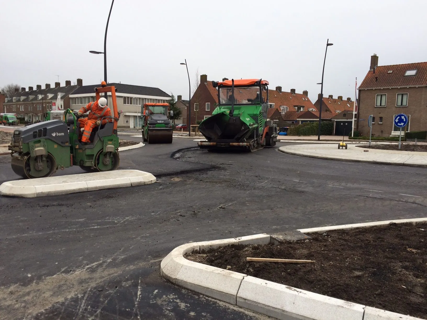 asfaltering rotonde emmeloord gem nop