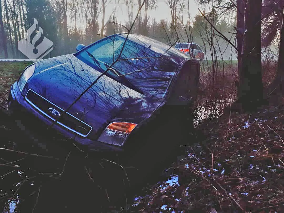 auto in sloot hopweg politienopurk